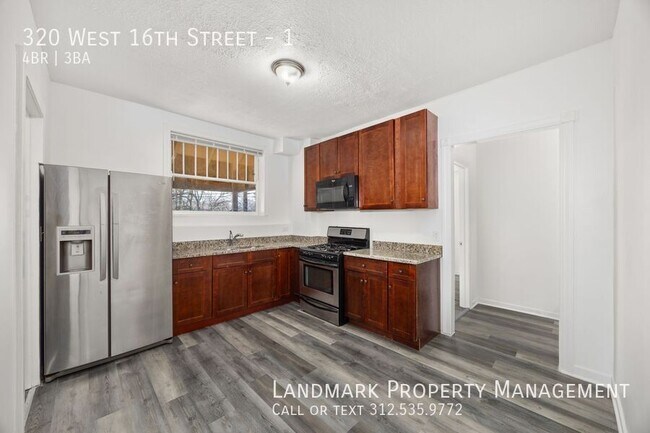 320 W 16th St in Chicago Heights, IL - Building Photo - Building Photo