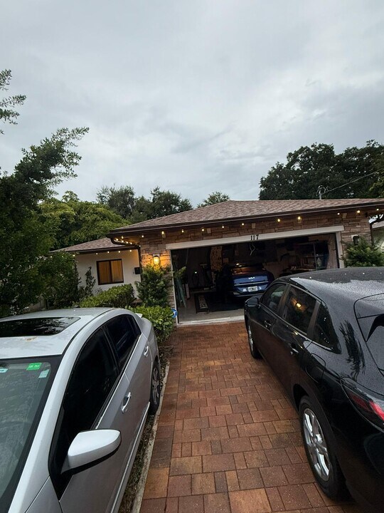117 NW 7th Ave in Dania Beach, FL - Building Photo