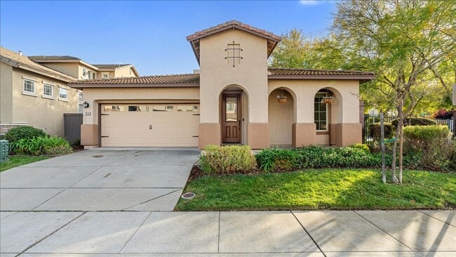 property at 1528 Morning Glory Ln