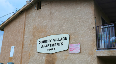 Country Village Apartments in Lamont, CA - Building Photo - Building Photo