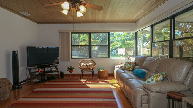 1480 Homestead Dr