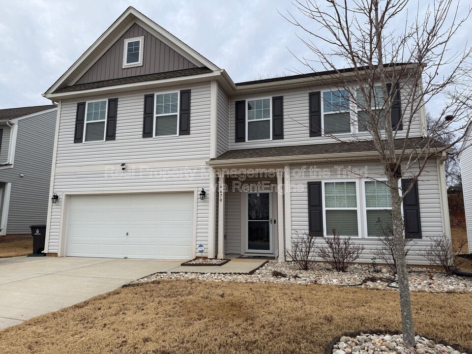 4670 Wesmar Ct in Winston-Salem, NC - Building Photo