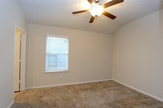 1210 Oak Barrel Run in Richmond, TX - Building Photo - Building Photo