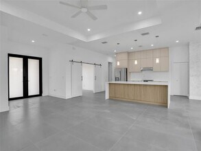 11161 Carnegie Ave in Englewood, FL - Building Photo - Building Photo