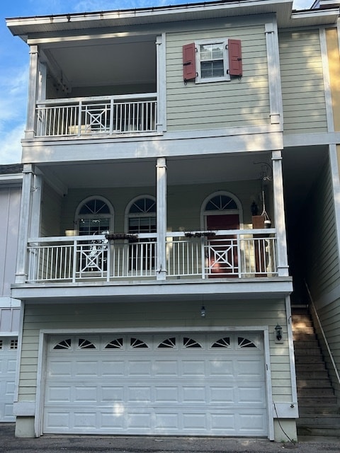 property at 40 Cassandra Ln