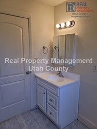 1052 Ellen Cir photo'