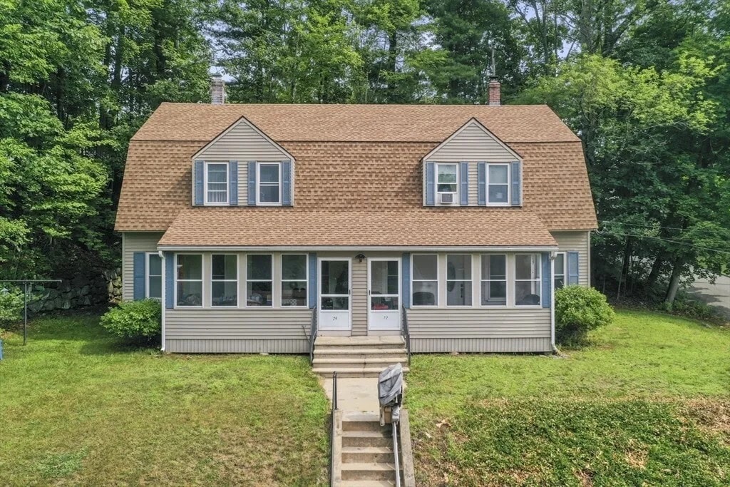 74 Ward St, Unit 1 in Fitchburg, MA - Foto de edificio