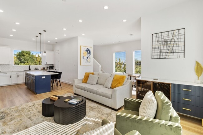 1807 Lee St in Houston, TX - Building Photo - Building Photo