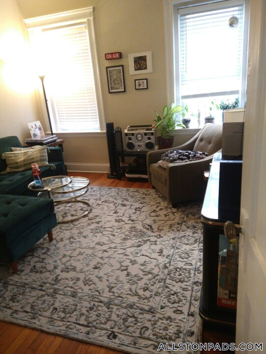 1193 Commonwealth Ave in Boston, MA - Building Photo