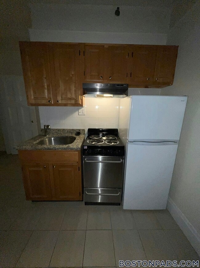 62 Boylston St, Unit 216