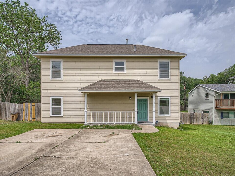 6102 Reicher Dr in Austin, TX - Building Photo