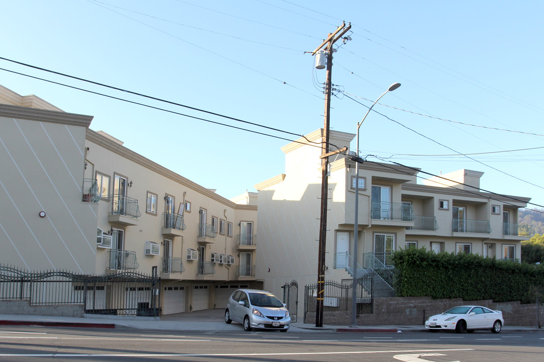 Monterey in Los Angeles, CA - Building Photo