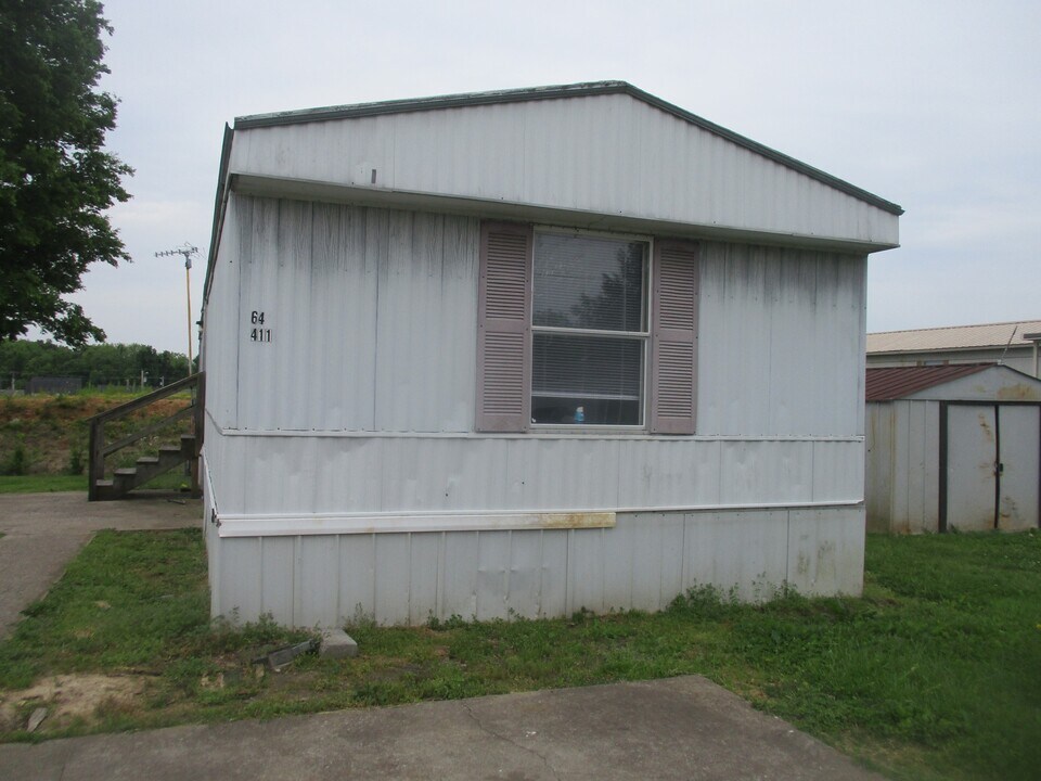 411 Debbie St in Oak Grove, KY - Building Photo
