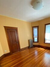 14 Greenville St, Unit 1 in Somerville, MA - Building Photo - Building Photo