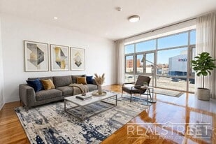 LUXURY 2.5 Bed  in Queens!, Unit 305 in Queens, NY - Building Photo