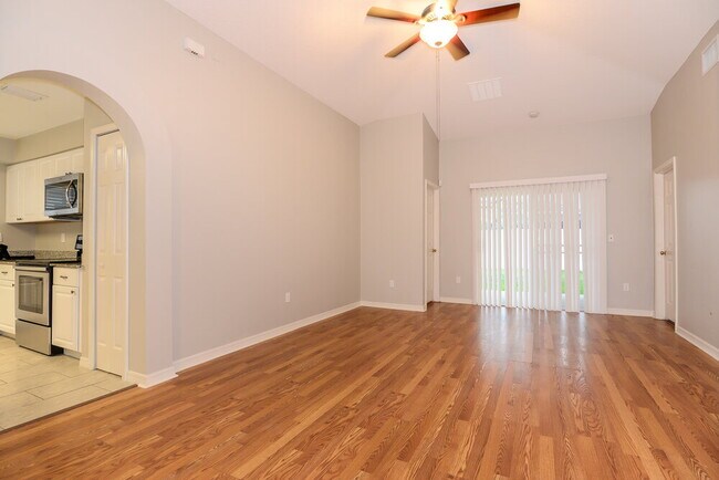 30932 Midtown Ct in Wesley Chapel, FL - Building Photo - Building Photo