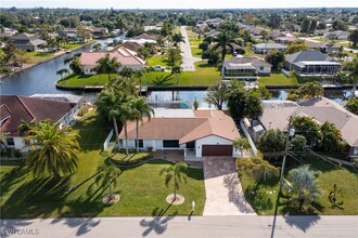 1932 SE 9th Terrace in Cape Coral, FL - Building Photo - Building Photo