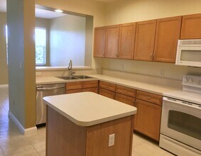 850 Millbrae Ct in West Palm Beach, FL - Building Photo - Building Photo