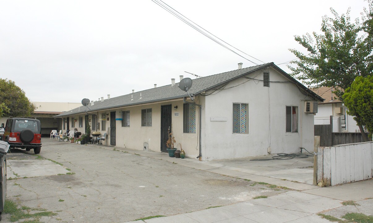 1024 Di Giulio Ave in Santa Clara, CA - Building Photo