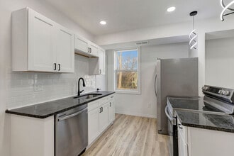 422 Watkins St in Covington, KY - Foto de edificio - Building Photo