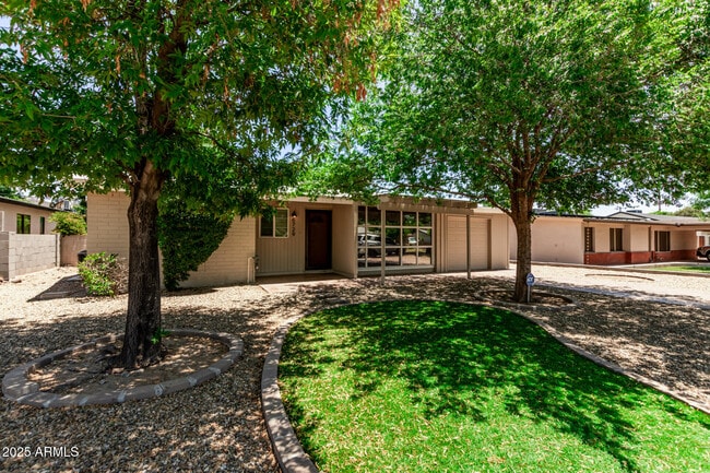 6729 N 14th St in Phoenix, AZ - Building Photo - Building Photo