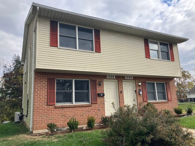 1004 Corbett St, Unit 1004