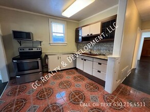 532-534 Crescent Blvd in Glen Ellyn, IL - Building Photo - Building Photo