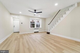 5959 Upland Way in Philadelphia, PA - Building Photo