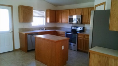 2487 Silverton St in Loveland, CO - Building Photo - Building Photo