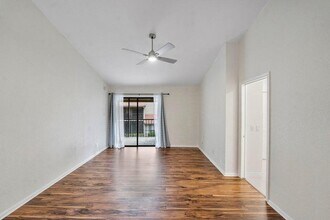 5720 Coach House Cir in Boca Raton, FL - Building Photo - Building Photo