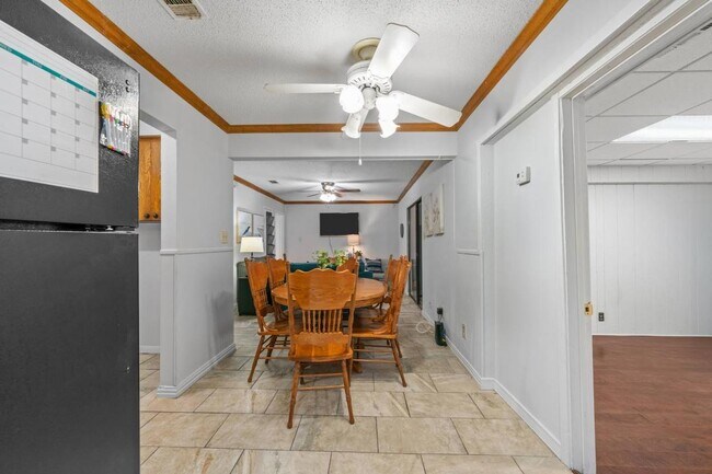 4226 Justice Ln in Garland, TX - Foto de edificio - Building Photo