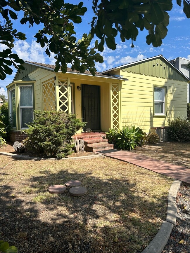property at 4191 Iowa St