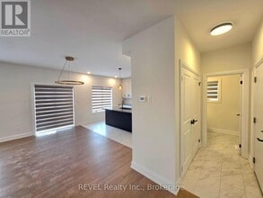 6438 Sunshine Cmn in Niagara Falls, ON - Building Photo - Building Photo