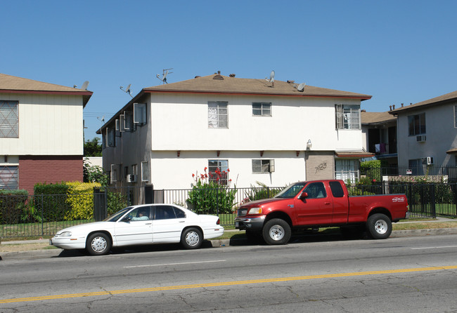 7123 Whitsett Ave in North Hollywood, CA - Building Photo - Building Photo