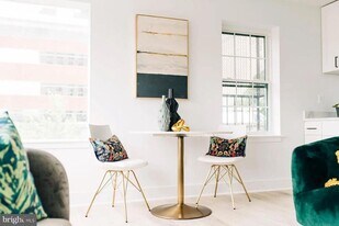 415 St Paul St in Baltimore, MD - Building Photo