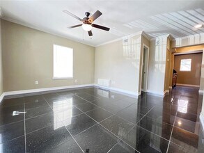 4719 Clay St in Houston, TX - Building Photo - Building Photo