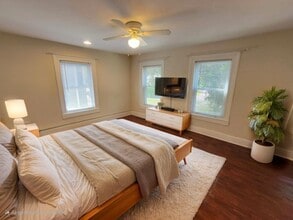 54 State St, Unit 2 in Saratoga Springs, NY - Building Photo - Building Photo