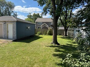 310 N William St in Mount Prospect, IL - Foto de edificio - Building Photo