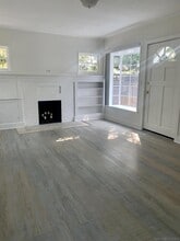 7855 Exchange Pl in San Diego, CA - Foto de edificio - Building Photo