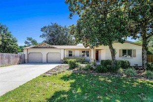 394 Rosewood Dr in Mary Esther, FL - Building Photo