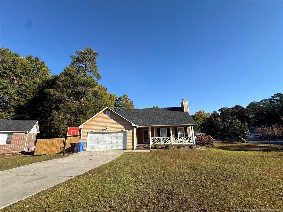 7000 Medway Ct in Fayetteville, NC - Building Photo