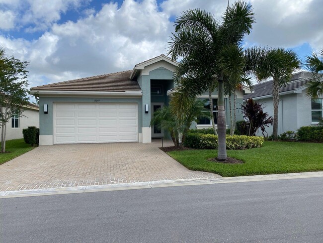12049 SW Jasper Lake Way in Port St. Lucie, FL - Building Photo - Building Photo