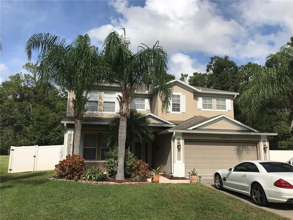 5644 Ansley Way in Mount Dora, FL - Building Photo