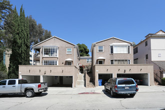 400 Landfair Ave in Los Angeles, CA - Building Photo - Building Photo