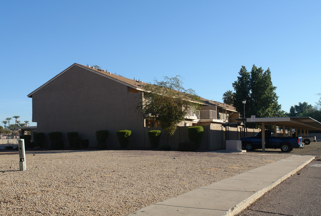 5811-5827 N 59th Ave in Glendale, AZ - Building Photo