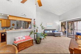 728 Azalea Dr in Hampstead, NC - Building Photo - Building Photo