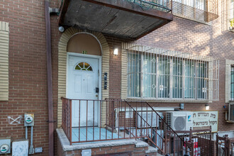 31 Lorimer St in Brooklyn, NY - Building Photo - Building Photo