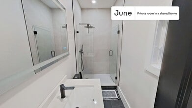 Room in Shared 5 bed/2 bath home in Boston, MA - Building Photo - Building Photo