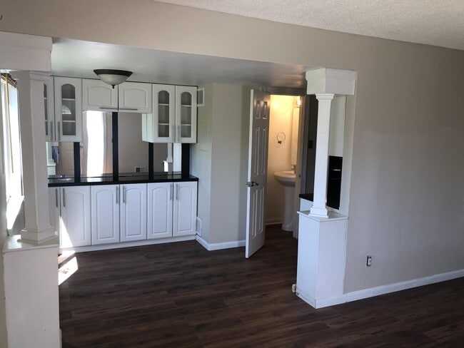 3351 S Field St in Lakewood, CO - Building Photo - Building Photo