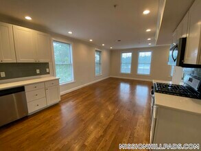 2747 Washington St in Boston, MA - Building Photo - Building Photo